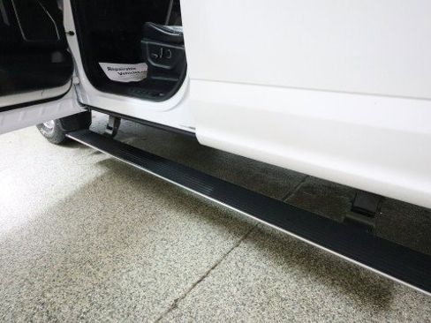 Used 2017 Ford F150 Lariat w/ Equipment Group 502A Luxury image 27