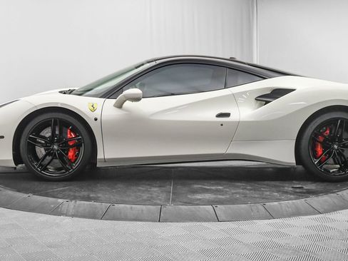 Used 2016 Ferrari 488 GTB image 5