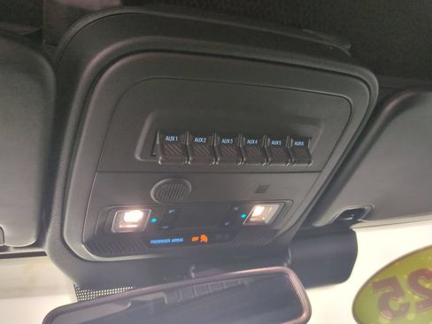 Used 2025 Ford Bronco Badlands AWD/4WD image 23