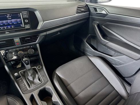 Used 2024 Volkswagen Jetta SE FWD image 22