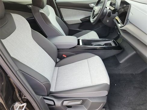 New 2025 Volkswagen ID.4 Pro image 13