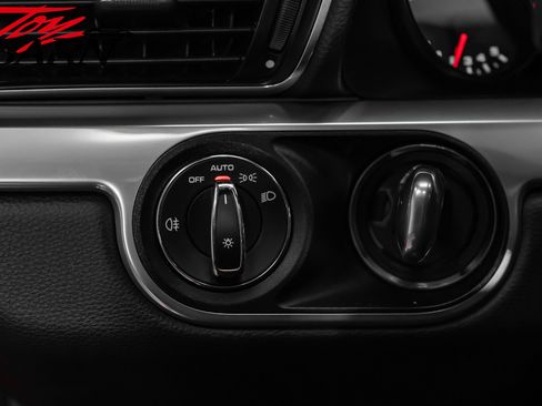 Used 2018 Porsche 911 Carrera image 35