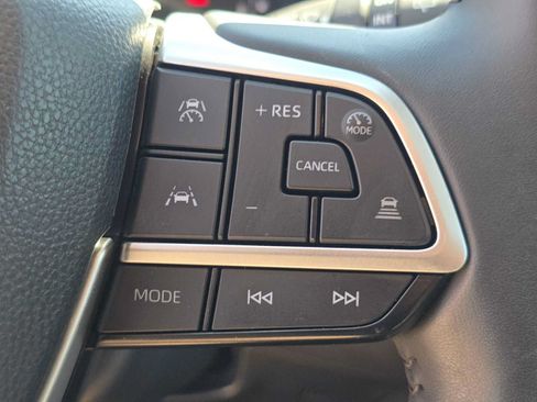 Certified 2026 Toyota Grand Highlander FWD image 30