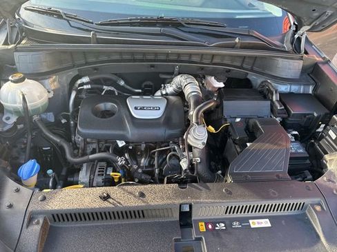 Used 2015 Chrysler 200 C w/ Navigation & Sound Group I image 69