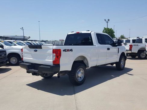 Used 2022 Ford F250 XL w/ Power Equipment Group AWD/4WD image 7