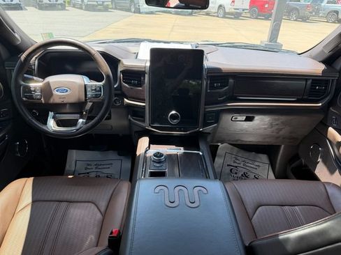 Used 2022 Ford Expedition King Ranch RWD image 13