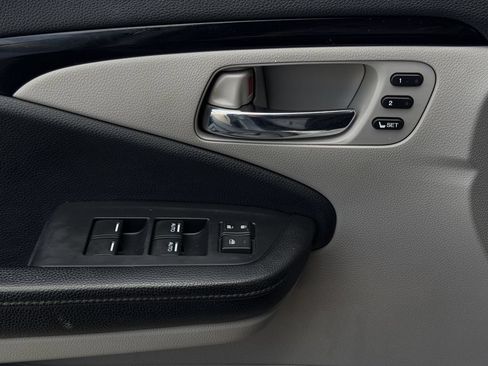 Used 2020 Honda Pilot Touring image 24