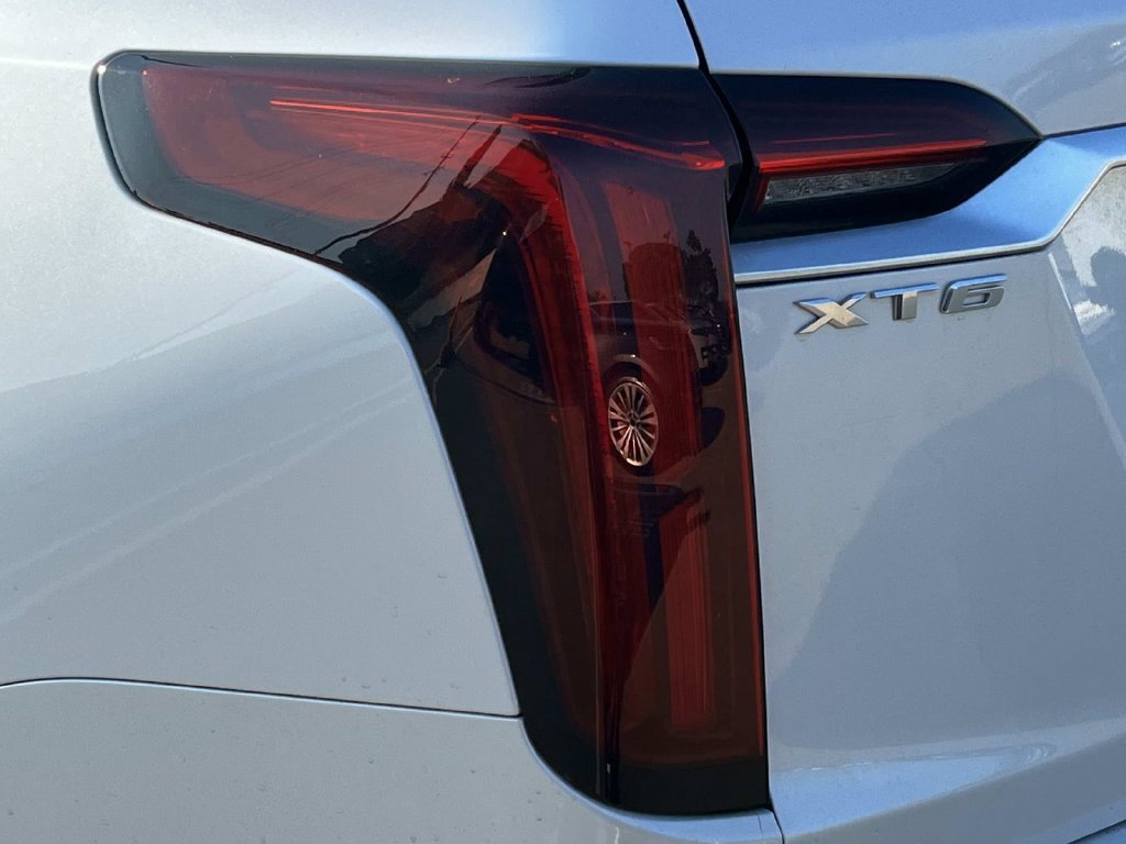 Used 2021 Cadillac XT6 Premium Luxury FWD image 10
