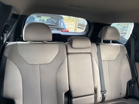 Used 2023 Hyundai Santa Fe SEL image 12