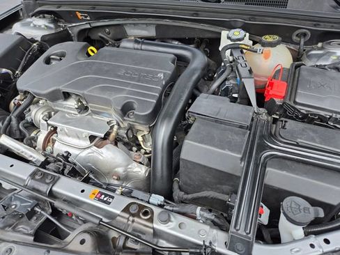 Used 2023 Chevrolet Malibu LT FWD image 27