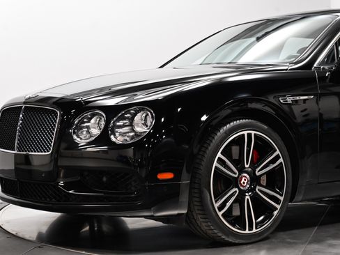 Used 2017 Bentley Flying Spur S V8 AWD/4WD image 4