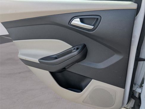 Used 2018 Ford Focus SE image 19