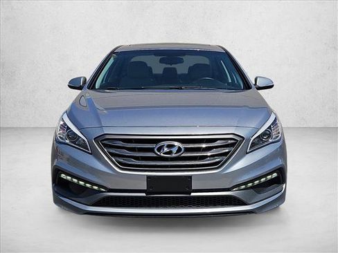 Used 2016 Hyundai Sonata Sport w/ Option Group 1V FWD image 2