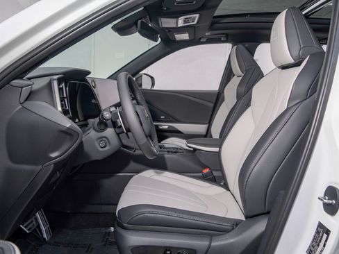 New 2026 Lexus TX 350 F SPORT Handling image 17