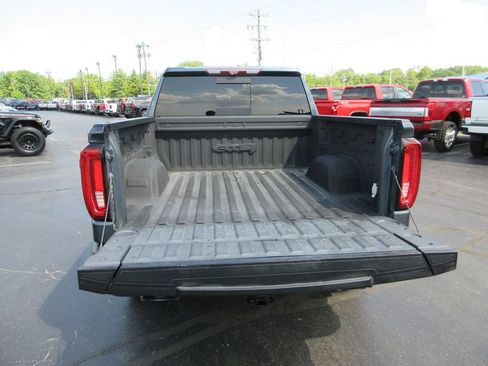 Certified 2020 GMC Sierra 1500 AT4 w/ AT4 Premium Package AWD/4WD image 10