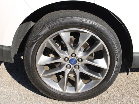 Used 2018 Ford Edge Titanium w/ Equipment Group 301A FWD image 36