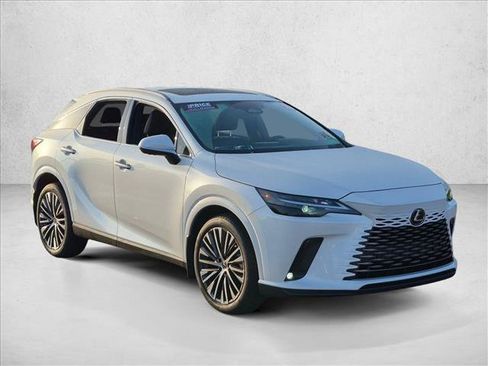Used 2023 Lexus RX 350 Premium Plus w/ Cold Area Package FWD image 3