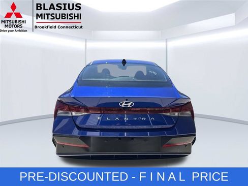 Used 2024 Hyundai Elantra SEL w/ Convenience Package FWD image 7