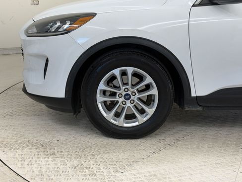 Used 2022 Ford Escape SE w/ Convenience Package FWD image 12