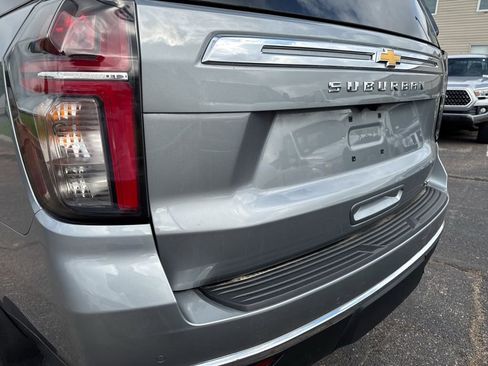 Used 2024 Chevrolet Suburban LT w/ Luxury Package AWD/4WD image 41