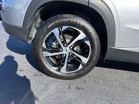 Used 2024 Chevrolet Trax RS w/ Driver Confidence Package image 7