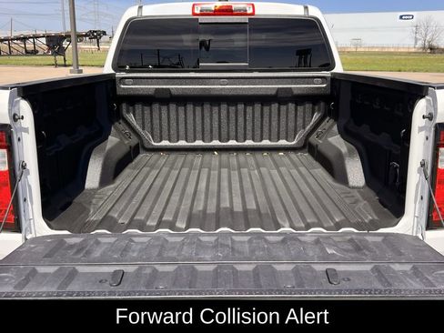 Used 2024 GMC Canyon Elevation w/ Convenience Package image 29