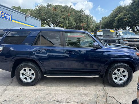 Used 2016 Toyota 4Runner SR5 RWD image 8
