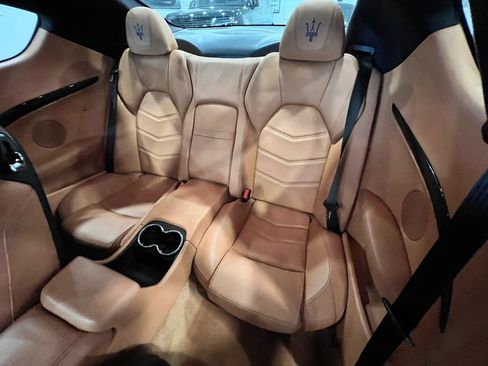 Used 2015 Maserati GranTurismo Sport RWD image 11