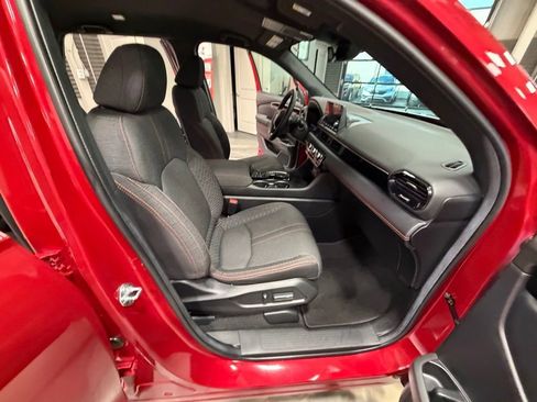 Used 2025 Honda Pilot Sport image 42