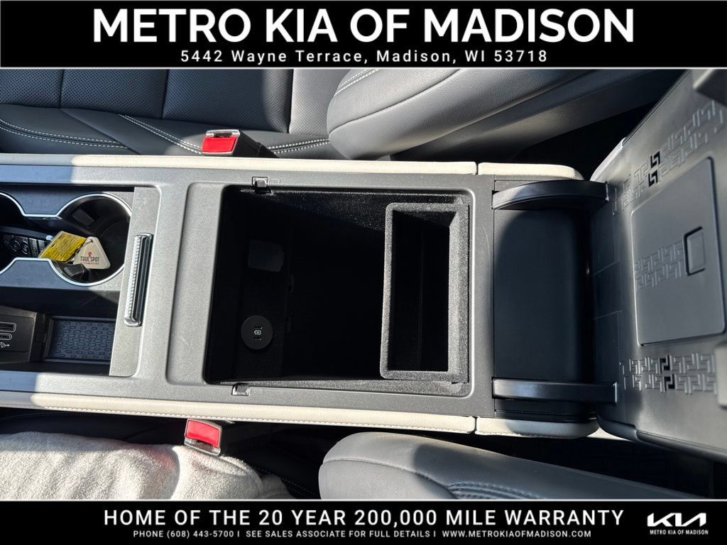 Used 2024 Lincoln Nautilus Premier w/ Equipment Group 102A AWD/4WD image 30