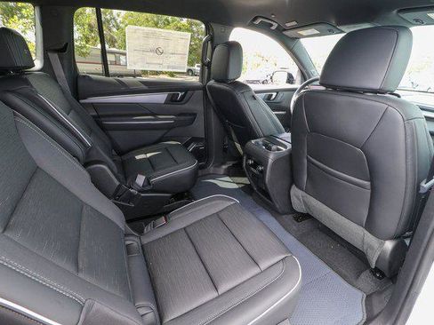 New 2026 Buick Enclave Sport Touring w/ Power Package FWD image 24