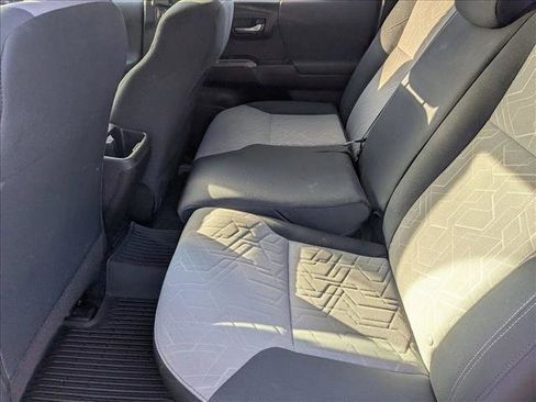 Used 2022 Toyota Tacoma TRD Sport image 16