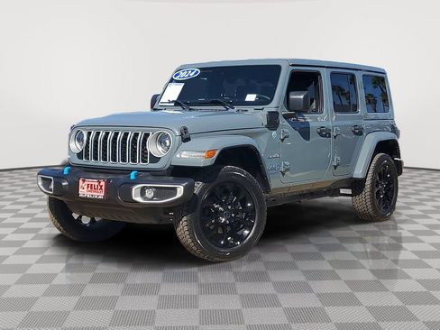 Used 2024 Jeep Wrangler Unlimited Sahara AWD/4WD image 2