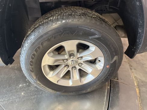 Used 2022 RAM 1500 Laramie image 11