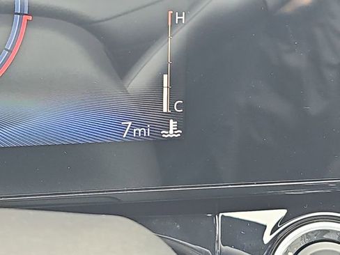 New 2026 Chevrolet Trax RS w/ Sunroof Package FWD image 12