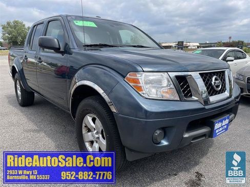 Used 2013 Nissan Frontier SV AWD/4WD image 3