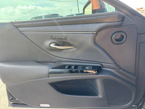 Used 2022 Lexus ES 350 w/ Premium Package image 23