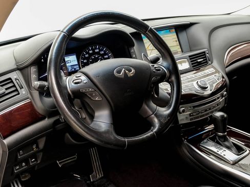 Used 2011 INFINITI M37 w/ Sport Pkg RWD image 2