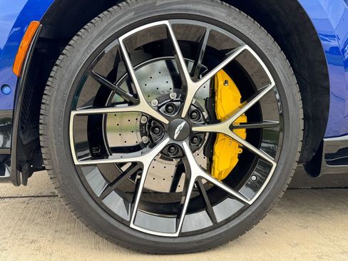 Used 2025 Aston Martin DBX 707 image 4