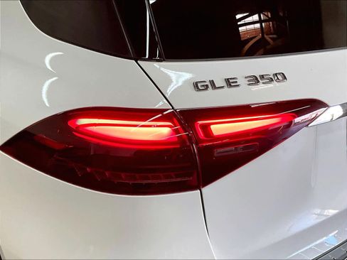 Used 2025 Mercedes-Benz GLE 350 4MATIC image 30