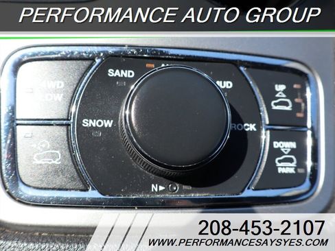 Used 2018 Jeep Grand Cherokee Trailhawk AWD/4WD image 23