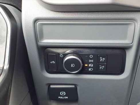 Used 2022 Ford F150 XL image 25