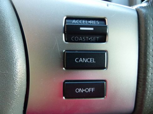 Used 2019 Nissan Frontier SL image 28