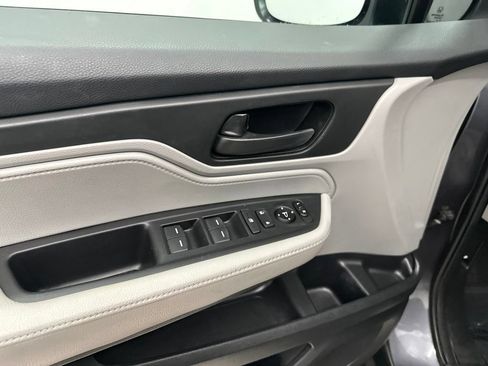 Used 2020 Honda Odyssey EX image 12