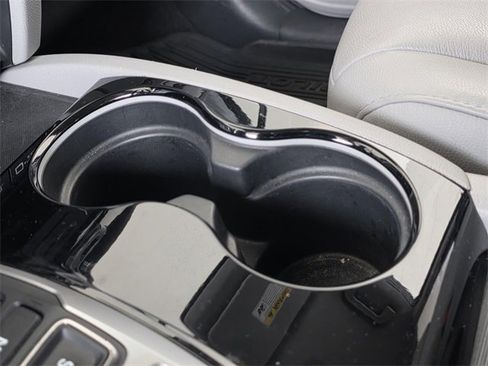 Used 2020 Honda Pilot Touring image 31