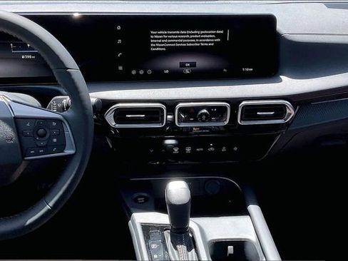 New 2026 Nissan Sentra SR w/ Floor Mat Package FWD image 6