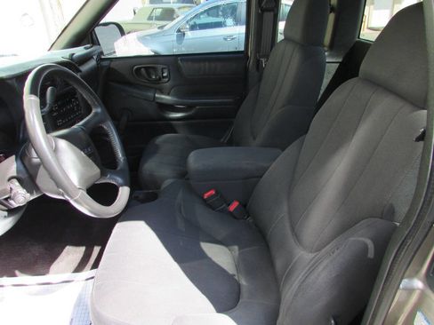 Used 2003 GMC Sonoma SLS image 12