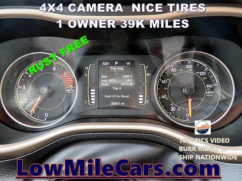 Used 2016 Jeep Cherokee Latitude w/ Cold Weather Group AWD/4WD image 5