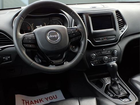 Used 2020 Jeep Cherokee Latitude Plus image 11