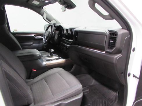 Used 2023 Chevrolet Silverado 1500 RST image 17